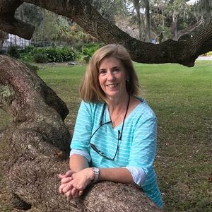 Meet your Posher, Cynthia